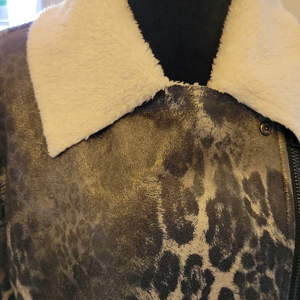 Nasty Gal animal print jacket cream faux fur lining asymmetrical zipper M EUC …